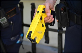 Les gendarmes vaudois seront progressivement équipés du Taser