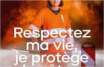 «Trop vite. Trop près. Trop tard.»