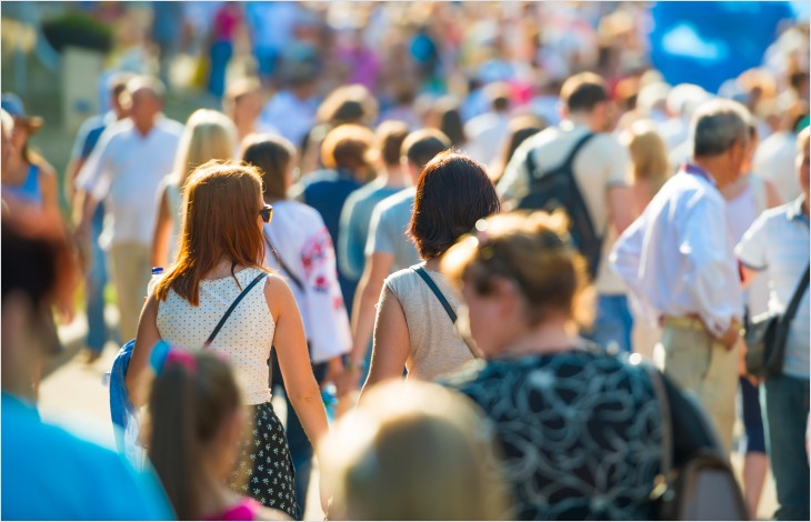La révision de la loi clarifie les missions des services des habitants, consolide les pratiques professionnelles et précise le rôle du Service de la population en tant qu’autorité de surveillance.